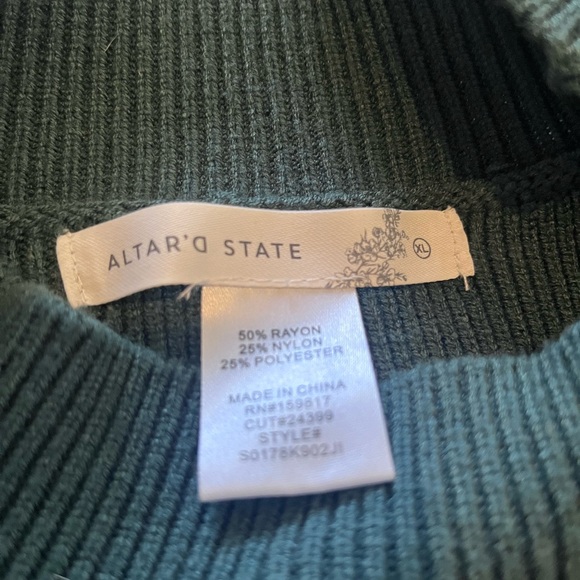 Sweater Bundle - Picture 2 of 6